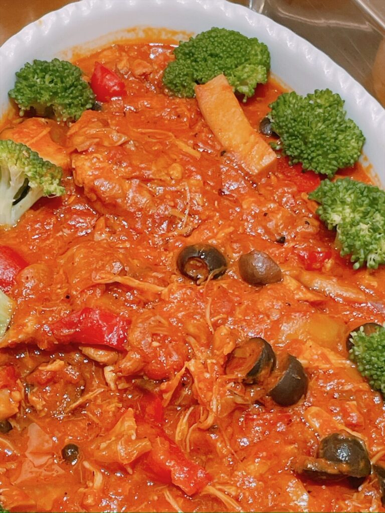 鶏肉のトマト煮込み、カチャトラ