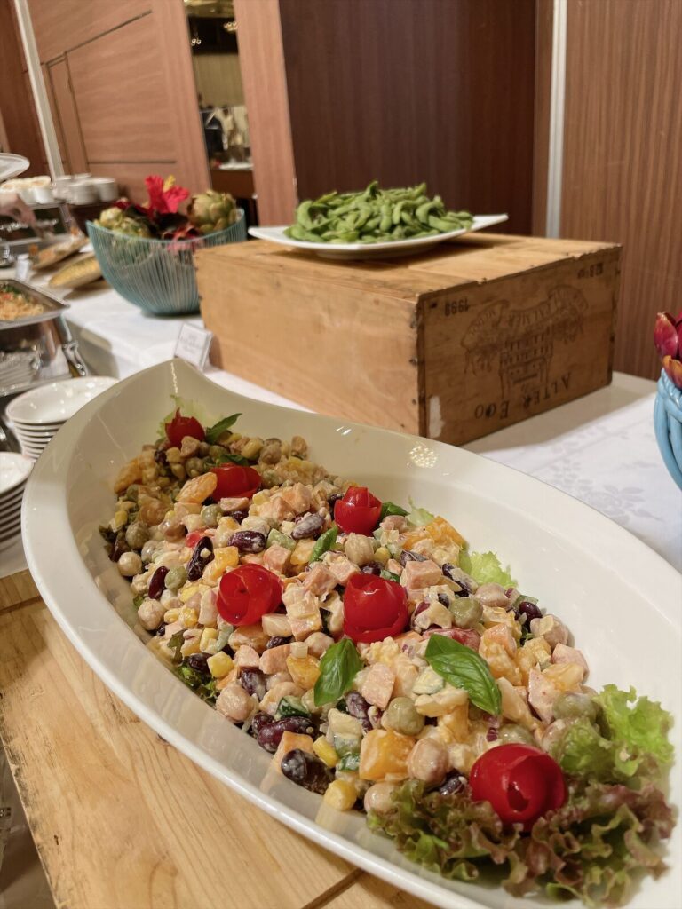 彩り野菜のチョップドサラダ